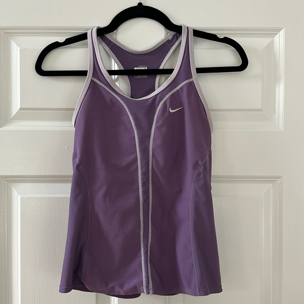 Nike Sports Top Built in bra shelf Size S